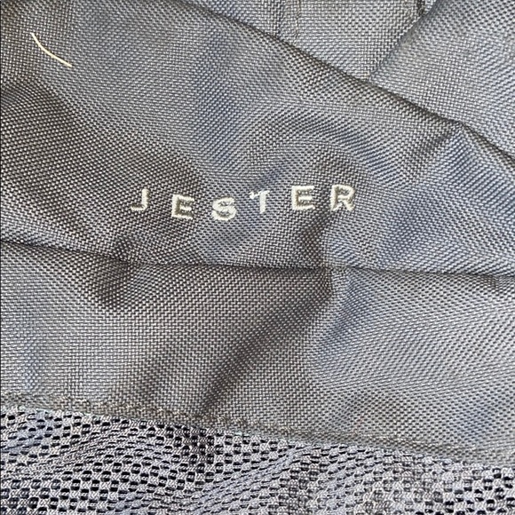 North face jester backpack - Picture 3 of 9